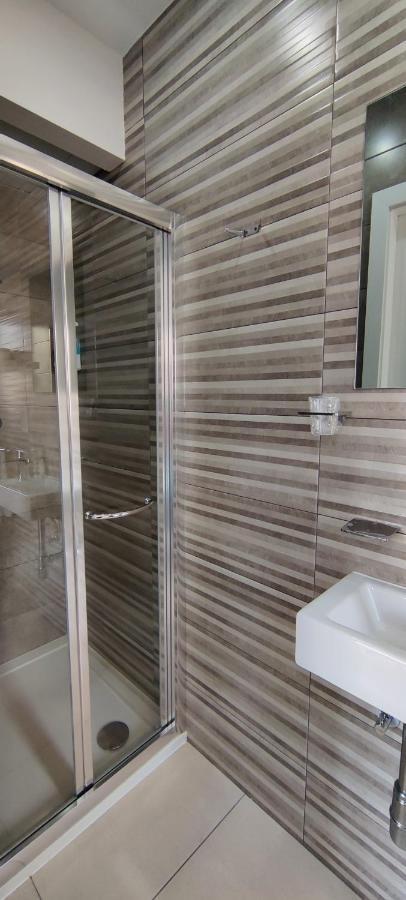 Villa Arjuza - Private Self Catering Bedrooms With Bathroom Is-Swieqi Extérieur photo